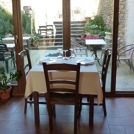 Hostal La Fuente Буэра Экстерьер фото